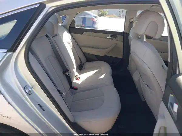 5NPE24AF2GH386525 2016 HYUNDAI SONATA - Image 8