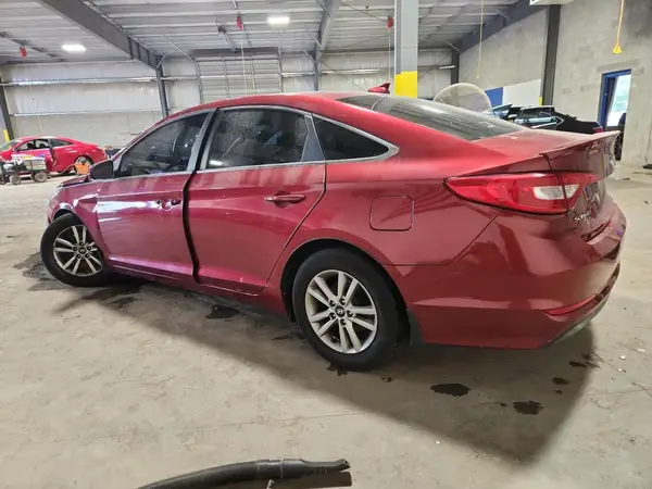 5NPE24AF2GH389117 2016 HYUNDAI SONATA - Image 2