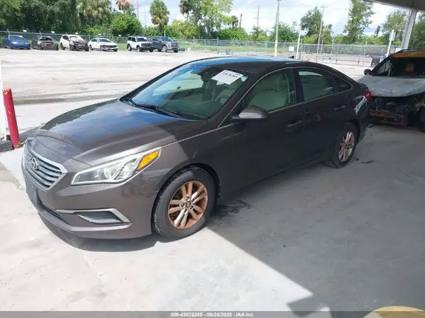 5NPE24AF2GH391997 2016 HYUNDAI SONATA - Image 2