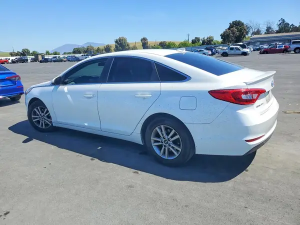 5NPE24AF2GH392972 2016 HYUNDAI SONATA - Image 2
