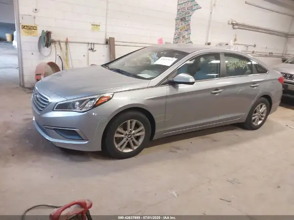 5NPE24AF2GH393474 2016 HYUNDAI SONATA - Image 2