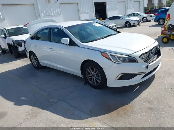 5NPE24AF2GH404036 2016 HYUNDAI SONATA - Image 1