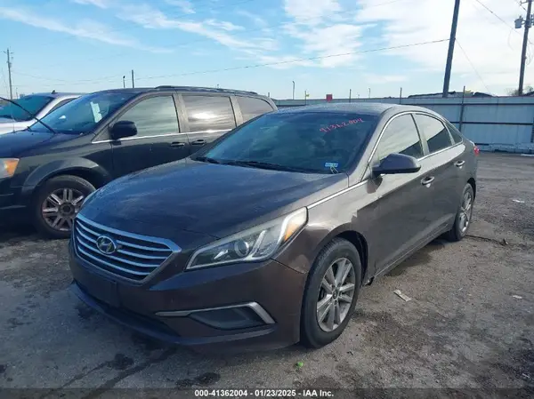 5NPE24AF2GH404571 2016 HYUNDAI SONATA - Image 2