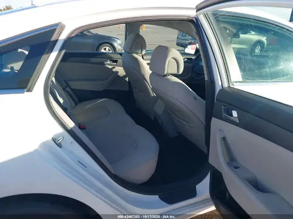 5NPE24AF2GH406109 2016 HYUNDAI SONATA - Image 8