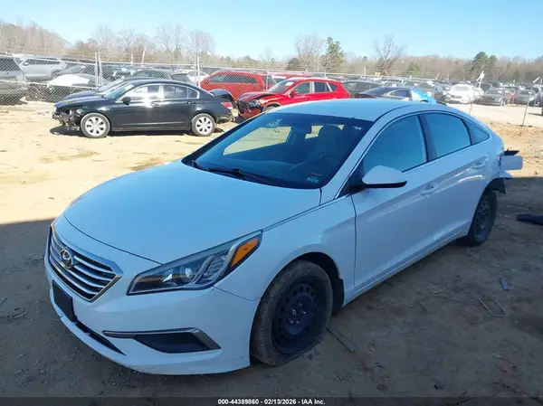 5NPE24AF2GH412055 2016 HYUNDAI SONATA - Image 2