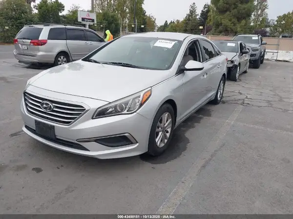 5NPE24AF2GH413304 2016 HYUNDAI SONATA - Image 2