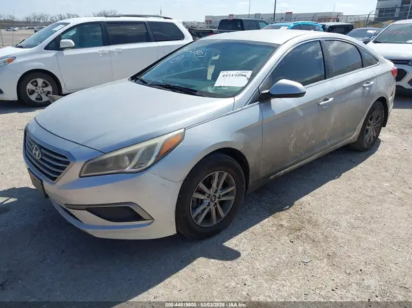 5NPE24AF2GH417207 2016 HYUNDAI SONATA - Image 2
