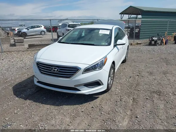 5NPE24AF2HH437202 2017 HYUNDAI SONATA - Image 2