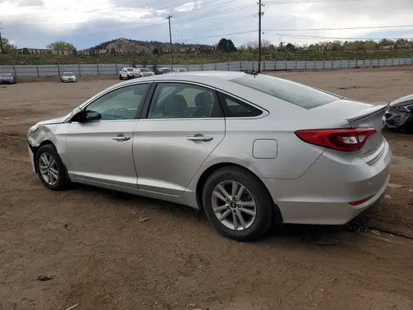 5NPE24AF2HH437507 2017 HYUNDAI SONATA - Image 2
