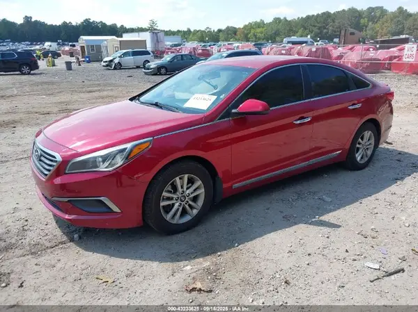 5NPE24AF2HH439581 2017 HYUNDAI SONATA - Image 2