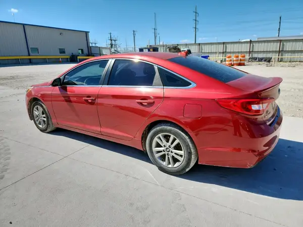 5NPE24AF2HH439855 2017 HYUNDAI SONATA - Image 2