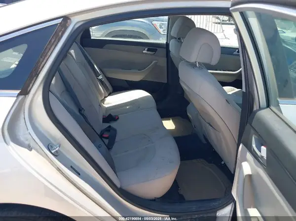 5NPE24AF2HH443209 2017 HYUNDAI SONATA - Image 8