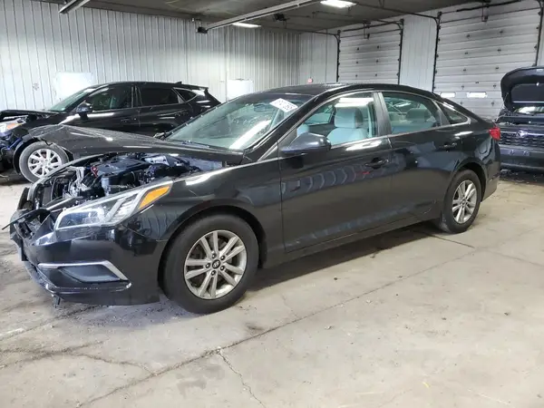 5NPE24AF2HH443422 2017 HYUNDAI SONATA - Image 1