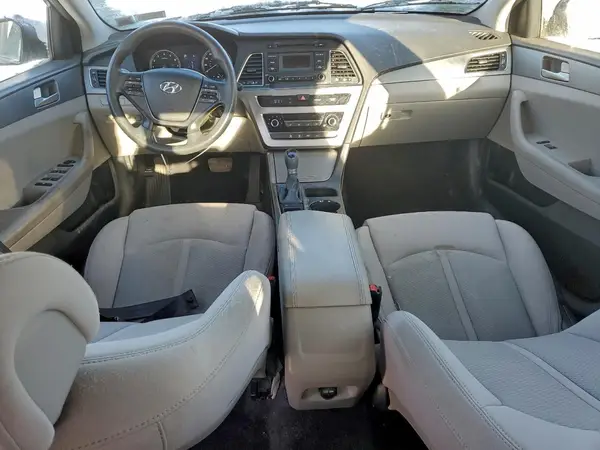 5NPE24AF2HH443727 2017 HYUNDAI SONATA - Image 8