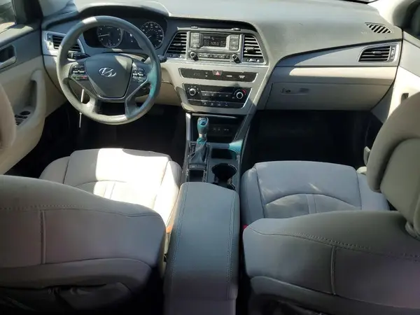 5NPE24AF2HH450550 2017 HYUNDAI SONATA - Image 8