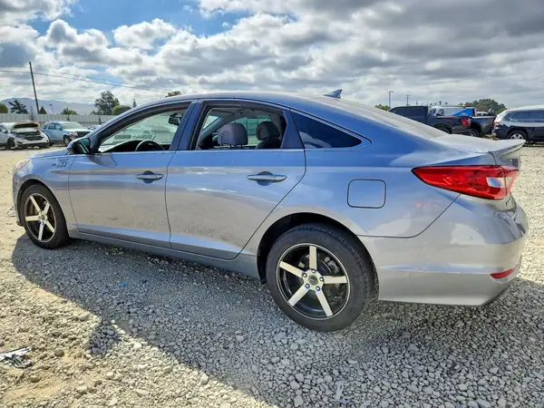 5NPE24AF2HH450841 2017 HYUNDAI SONATA - Image 2