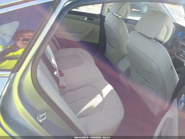 5NPE24AF2HH450855 2017 HYUNDAI SONATA - Image 8