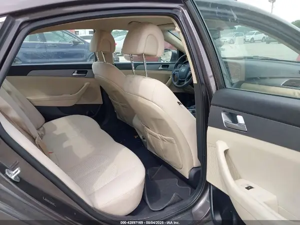 5NPE24AF2HH451388 2017 HYUNDAI SONATA - Image 8