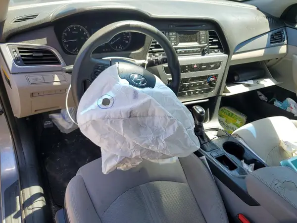 5NPE24AF2HH453917 2017 HYUNDAI SONATA - Image 8
