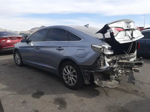 5NPE24AF2HH457207 2017 HYUNDAI SONATA - Image 2