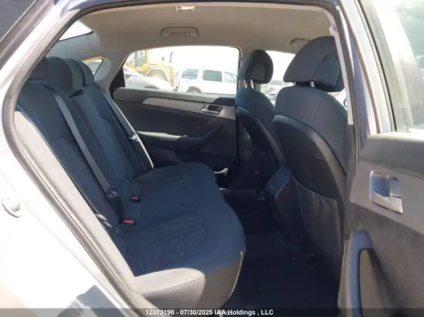 5NPE24AF2HH457238 2017 HYUNDAI SONATA - Image 8