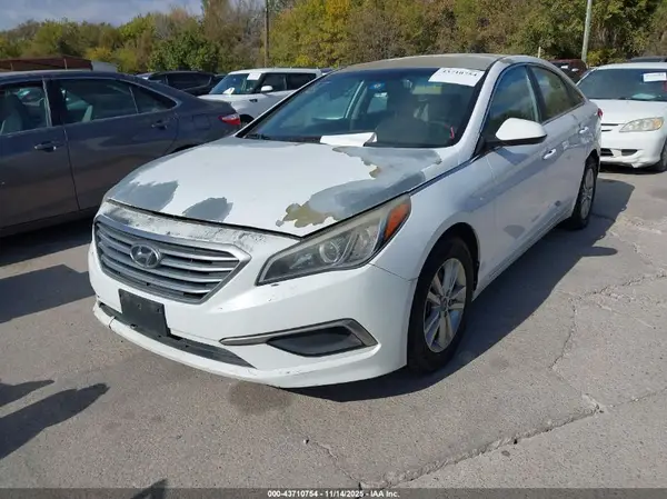 5NPE24AF2HH457529 2017 HYUNDAI SONATA - Image 2