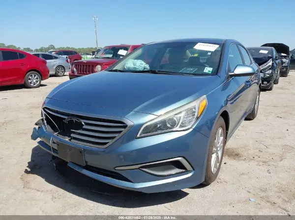 5NPE24AF2HH458082 2017 HYUNDAI SONATA - Image 2