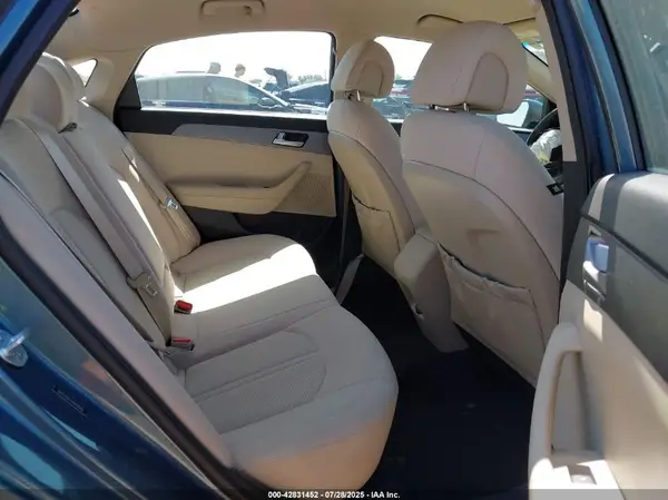 5NPE24AF2HH458082 2017 HYUNDAI SONATA - Image 8