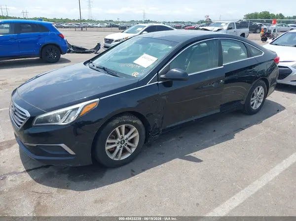 5NPE24AF2HH459555 2017 HYUNDAI SONATA - Image 2