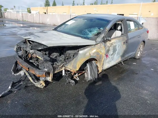 5NPE24AF2HH460480 2017 HYUNDAI SONATA - Image 2