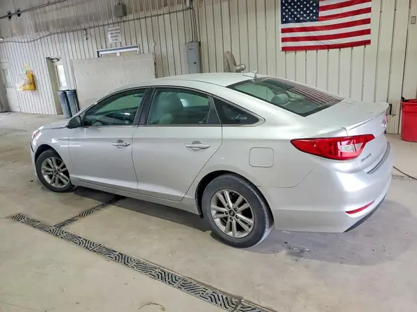 5NPE24AF2HH464027 2017 HYUNDAI SONATA - Image 2