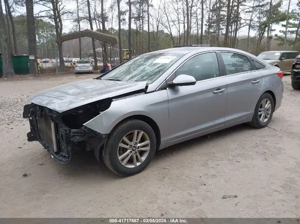 5NPE24AF2HH467557 2017 HYUNDAI SONATA - Image 2