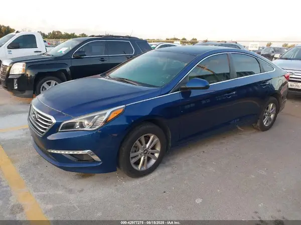 5NPE24AF2HH468238 2017 HYUNDAI SONATA - Image 2