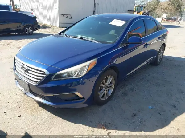 5NPE24AF2HH468725 2017 HYUNDAI SONATA - Image 2