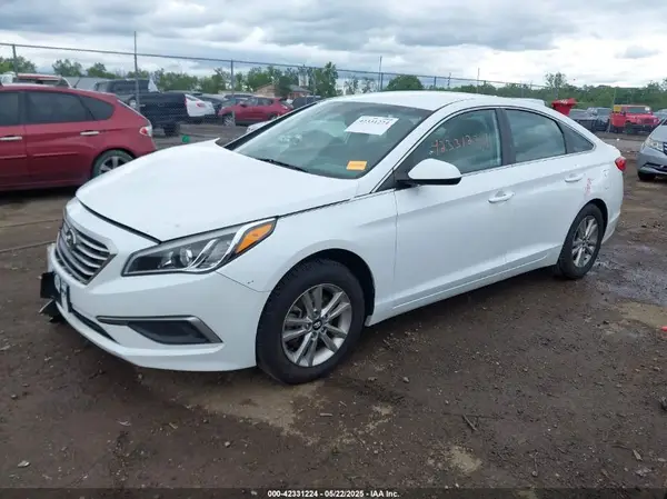 5NPE24AF2HH469423 2017 HYUNDAI SONATA - Image 2