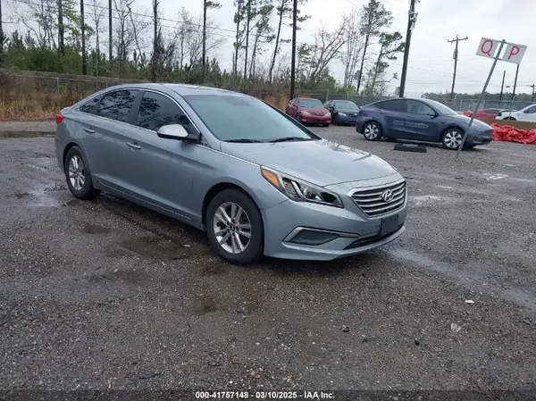 5NPE24AF2HH470510 2017 HYUNDAI SONATA - Image 1