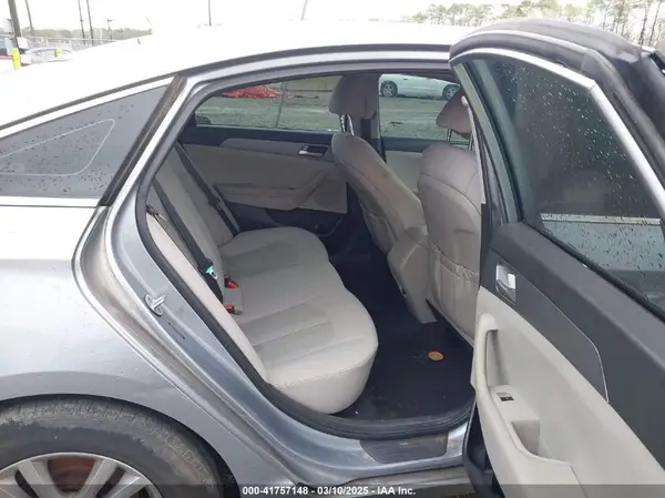 5NPE24AF2HH470510 2017 HYUNDAI SONATA - Image 8