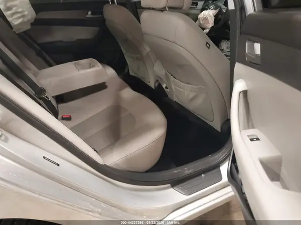 5NPE24AF2HH471558 2017 HYUNDAI SONATA - Image 8
