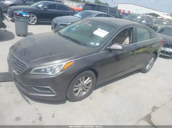 5NPE24AF2HH472807 2017 HYUNDAI SONATA - Image 2