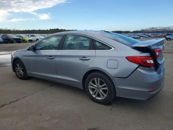 5NPE24AF2HH474640 2017 HYUNDAI SONATA - Image 2