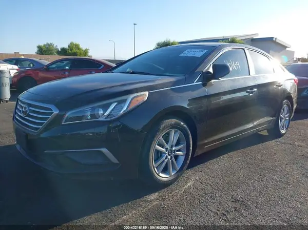 5NPE24AF2HH475982 2017 HYUNDAI SONATA - Image 2