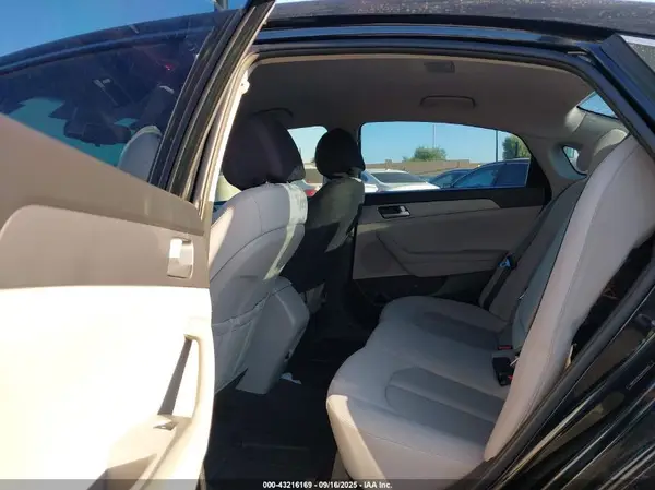 5NPE24AF2HH475982 2017 HYUNDAI SONATA - Image 8