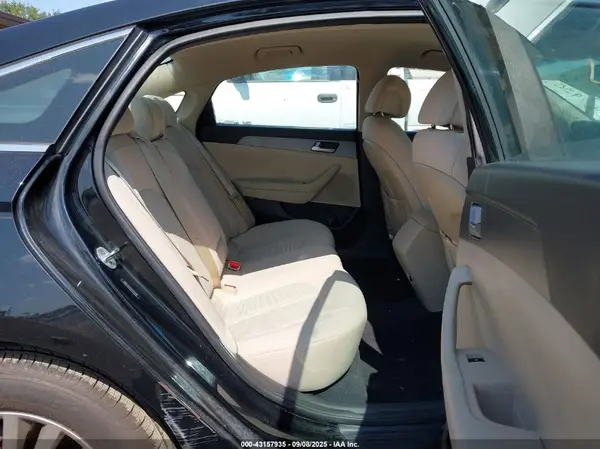 5NPE24AF2HH479398 2017 HYUNDAI SONATA - Image 8