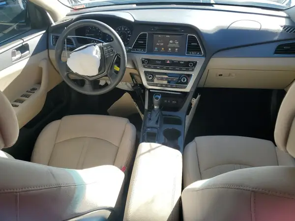 5NPE24AF2HH479983 2017 HYUNDAI SONATA - Image 8