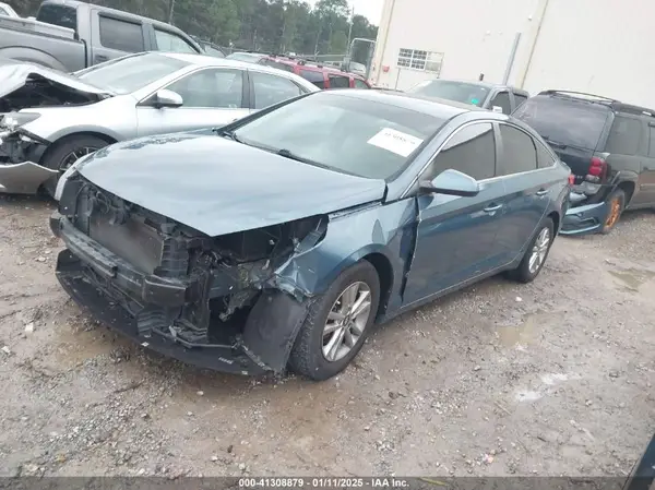 5NPE24AF2HH482107 2017 HYUNDAI SONATA - Image 2