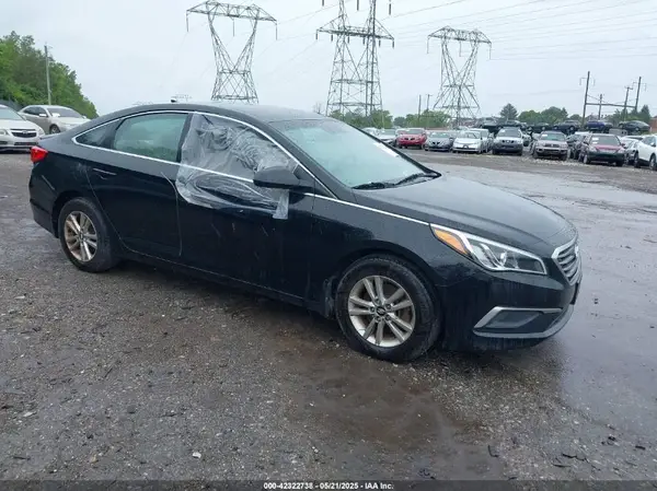 5NPE24AF2HH483323 2017 HYUNDAI SONATA - Image 1