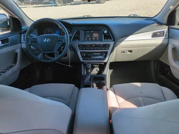 5NPE24AF2HH484438 2017 HYUNDAI SONATA - Image 8