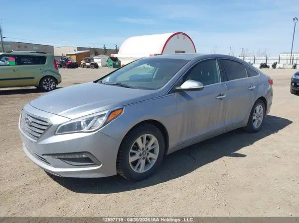 5NPE24AF2HH484522 2017 HYUNDAI SONATA - Image 2