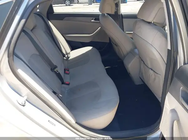 5NPE24AF2HH487503 2017 HYUNDAI SONATA - Image 8