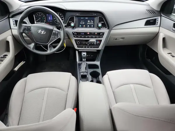 5NPE24AF2HH489512 2017 HYUNDAI SONATA - Image 8